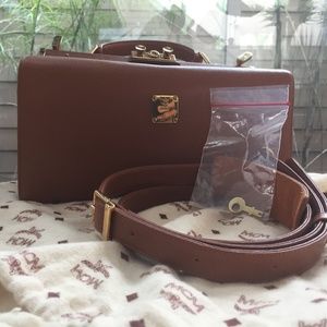 Vintage MCM train case / doctor’s bag